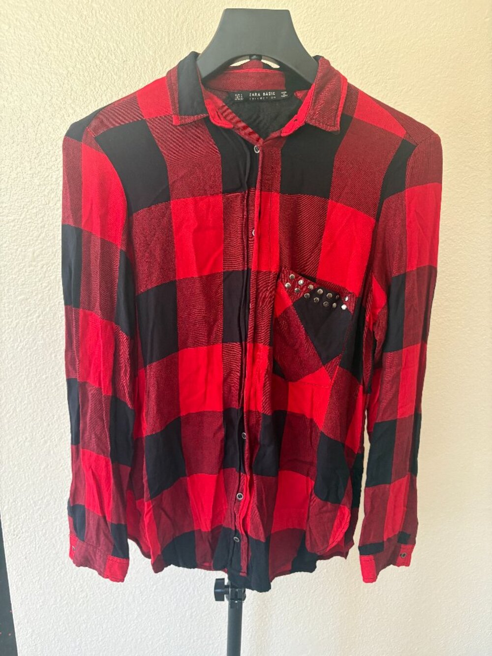 Zara Basic Red Black Buffalo Plaid Button-Up Shirt Size Small Studded Pocket
